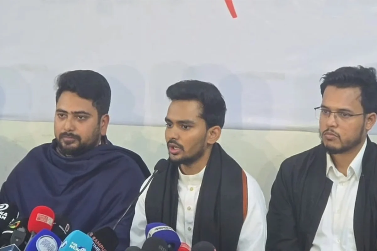 আসিফ মাহমুদের এনসিপিতে যোগদান ও নির্বাচনে অংশ না নেওয়ার ঘোষণা