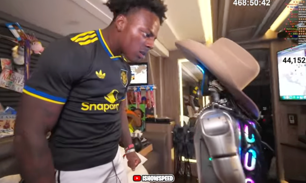 ভাইরাল রোবট ‘RizzBot’কে মারধর ও শ্বাসরোধের অভিযোগে মামলা